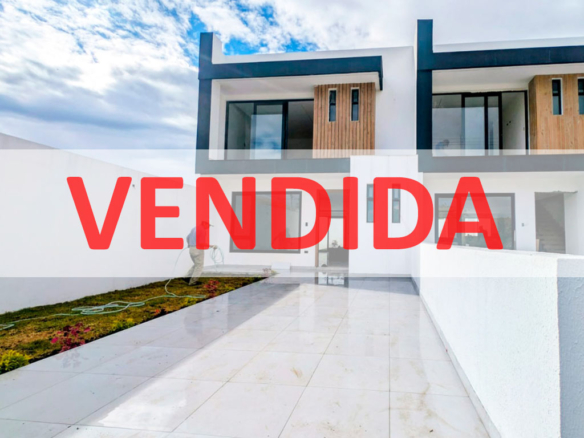 CASA ESQUINERA EN RICAURTE VENDIDA
