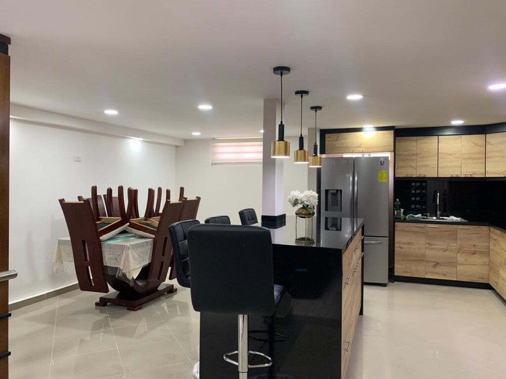 CASA EN VENTA EN BAÑOS SECTOR HUIZHIL