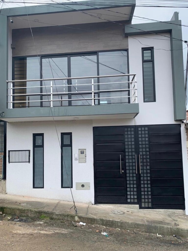 CASA EN VENTA EN BAÑOS SECTOR HUIZHIL