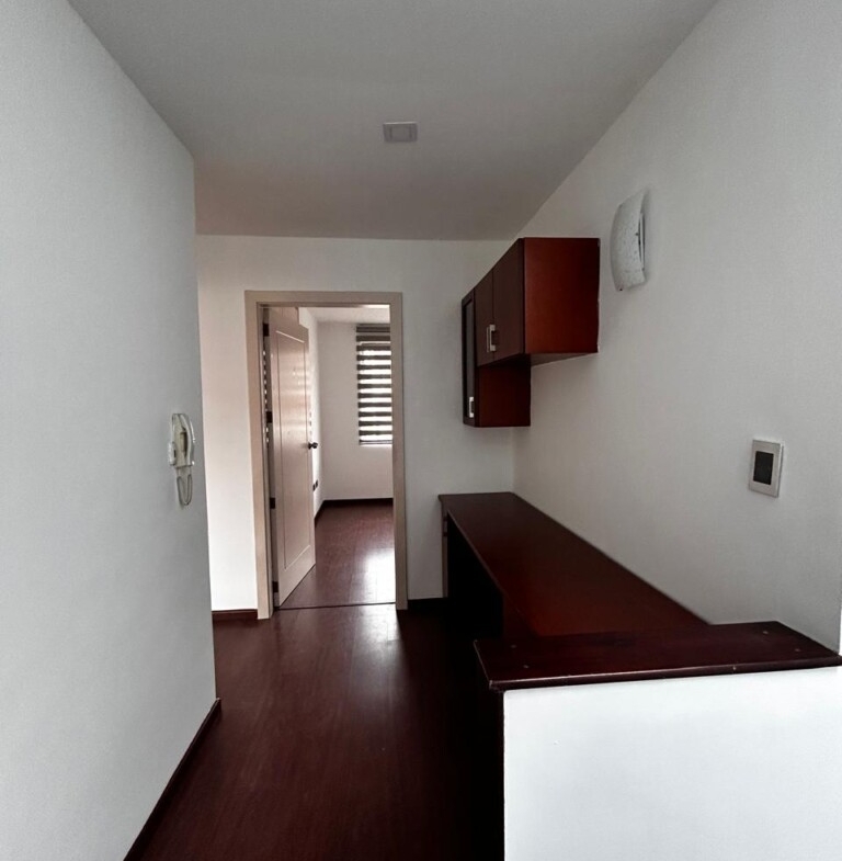 CASA USADA EN VENTA EN CONDOMINIO EN CUENCA