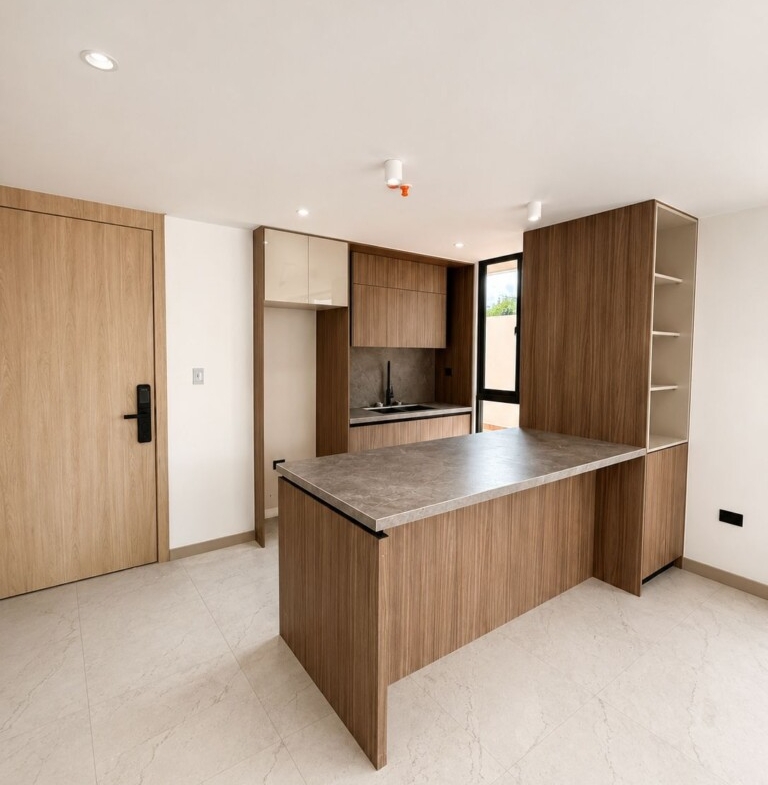 DEPARTAMENTO POR ESTRENAR EN CUENCA EN ZONA SEGURA