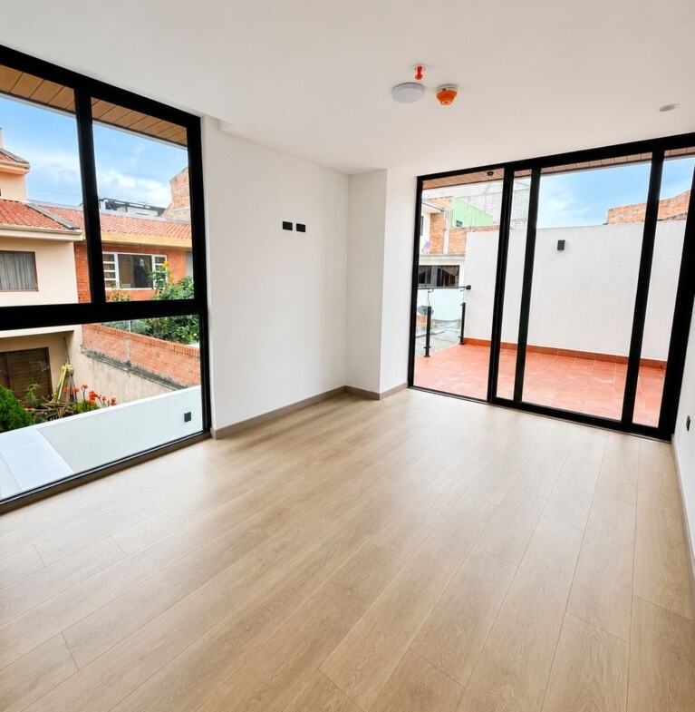 DEPARTAMENTO POR ESTRENAR EN CUENCA EN ZONA SEGURA