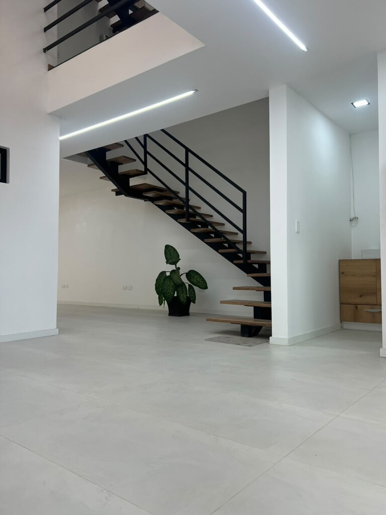 CASA DE VENTA EN CUENCA CASA GRANDE DE VENTA EN CUENCA FUERA DE CONDOMINIO