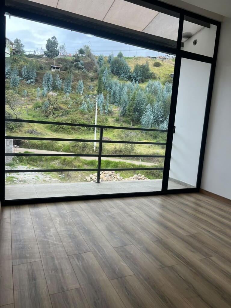 CASA DE VENTA EN CUENCA CASA GRANDE DE VENTA EN CUENCA FUERA DE CONDOMINIO