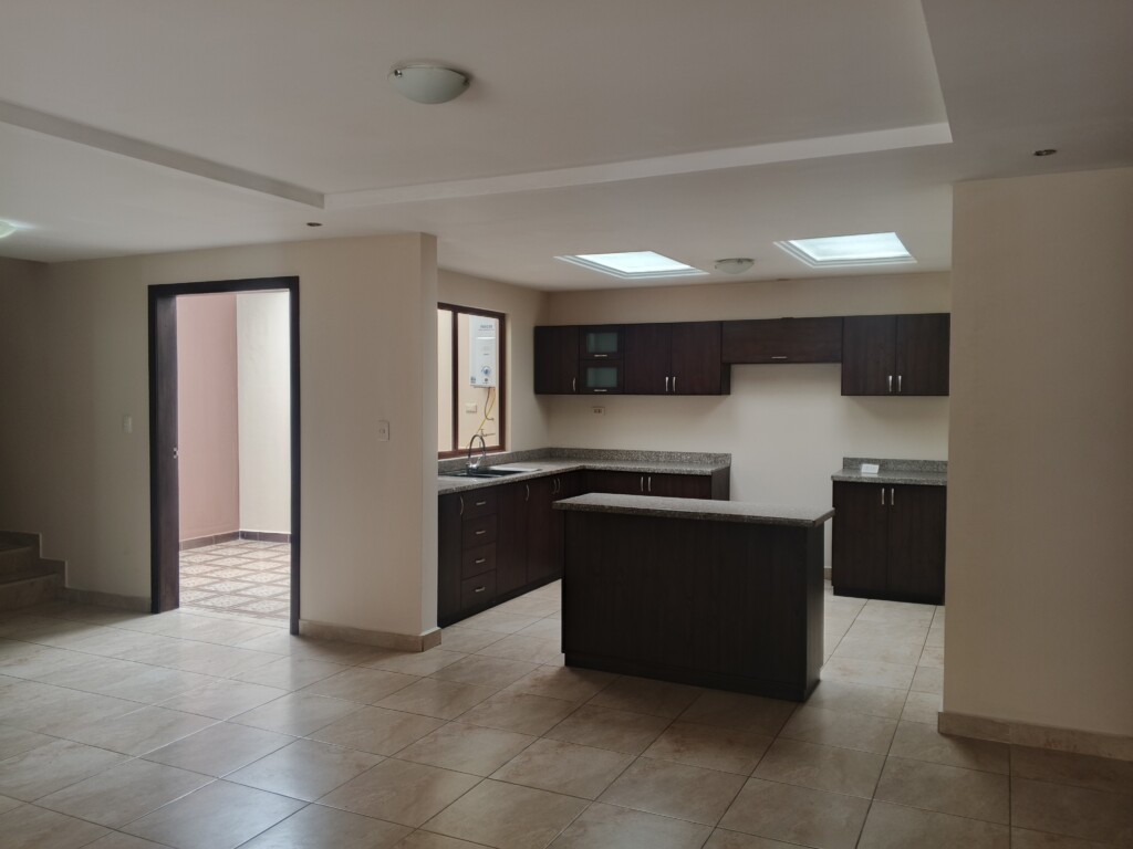 CASA USADA EN RICAURTE