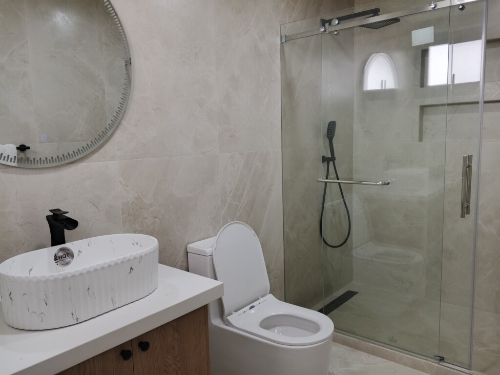 CASA EN DELEG – HERMOSA PROPIEDAD CASA EN DELEG - HERMOSA PROPIEDAD