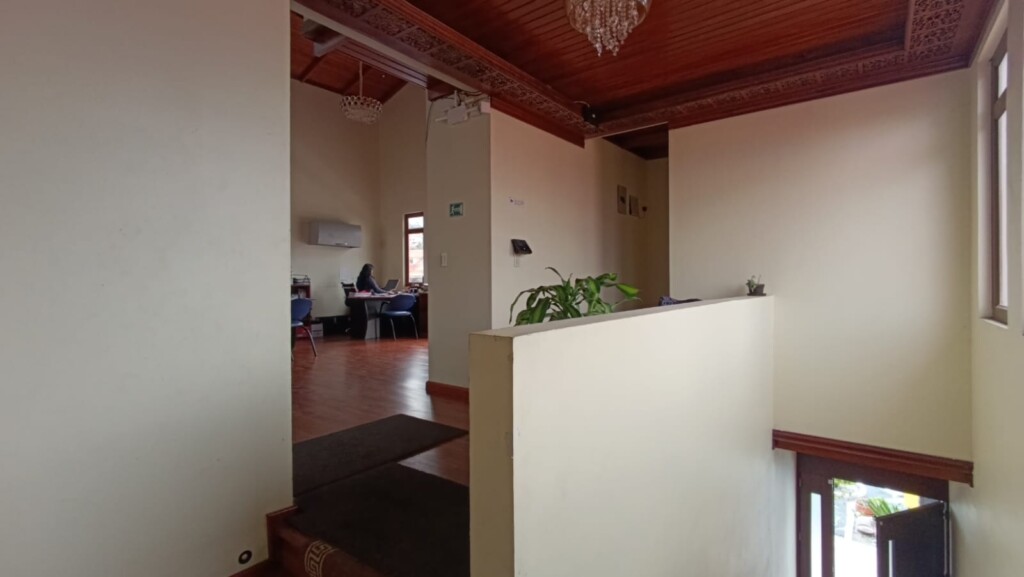 CASA RENTERA EN RICAURTE CON TERRENO CASA RENTERA EN RICAURTE CON TERRENO