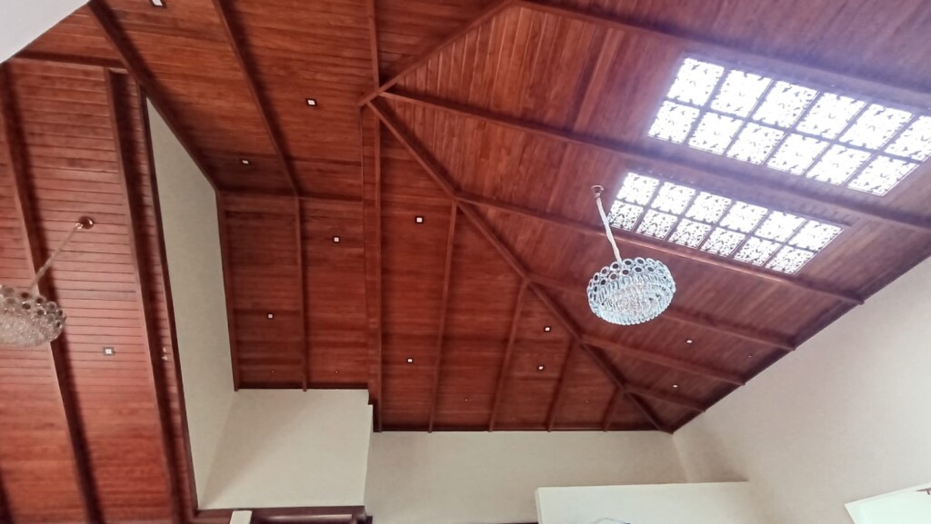 CASA RENTERA EN RICAURTE CON TERRENO CASA RENTERA EN RICAURTE CON TERRENO